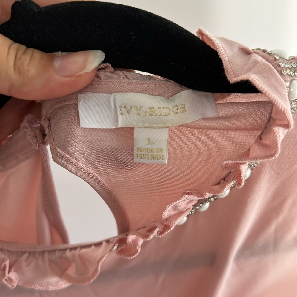 Ivy. Ridge blouse - Picture 7 of 7